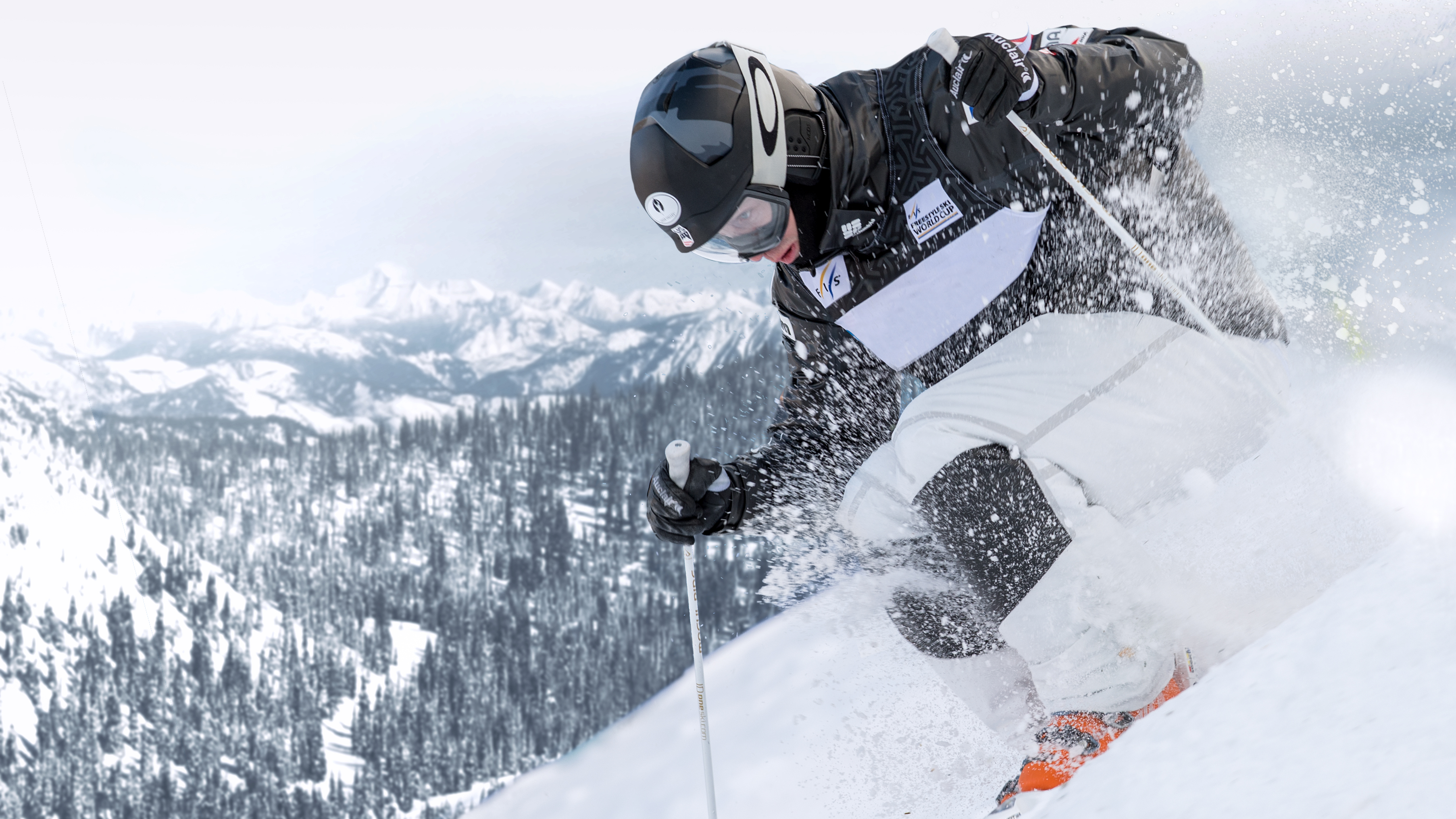 Bryon Wilson competes in a 2018 FIS World Cup mogul event at Deer Valley, Utah. Photo credit: Kelly Gorham.